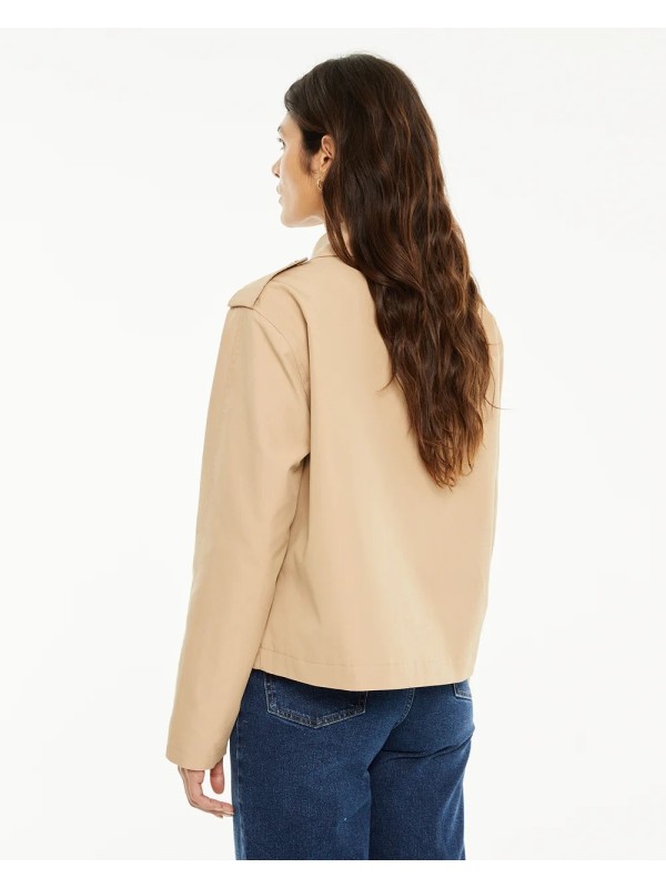 TRENCH CORTO CON BOTONES