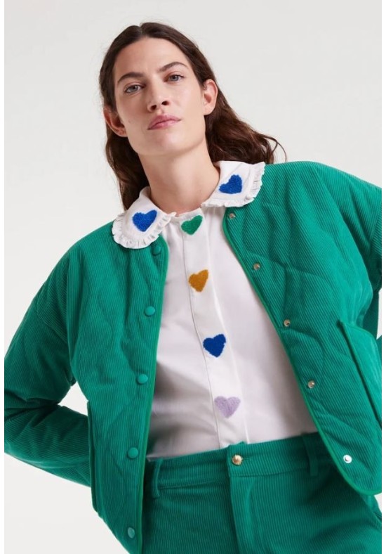 CAMISA CON BORDADOS DE CORAZONES